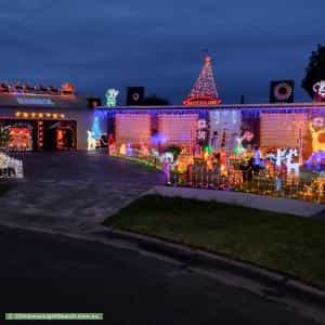 Christmas Light display at 14 Pinder Court, Saint Albans Park