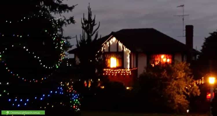Christmas Light display at 19 Vista Court, Somerville