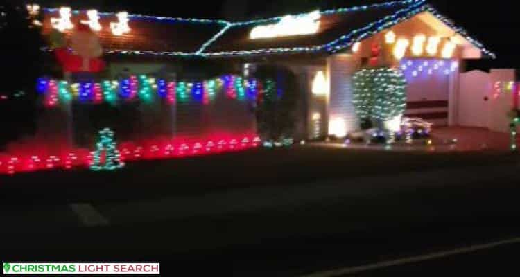 Christmas Light display at 69 Rholanda Crescent, Springwood