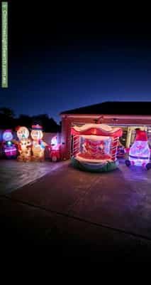 Christmas Light display at 11 Hollydale Court, Melton West